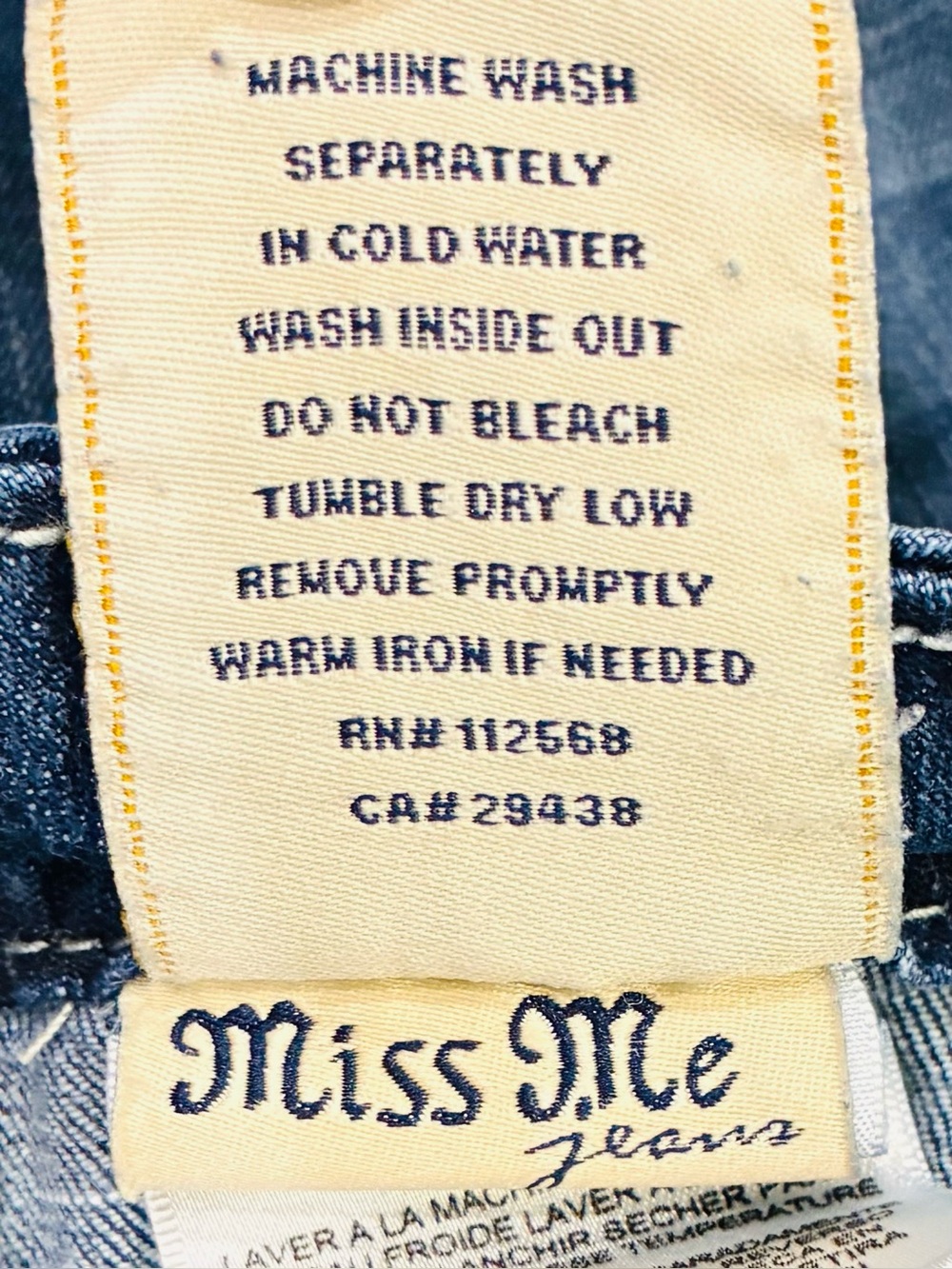 Miss Me Signature Cropped Frayed Stretch Jeans 32x25.5 EUC - Picture 12 of 12